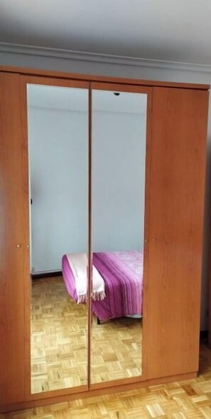 3 bedrooms, iron/ironing board, travel crib, free WiFi