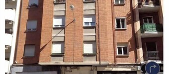 Calle Lardero apartment