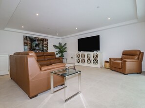 TV, DVD player