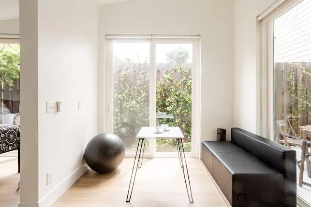 Downsizing Refined - 5 min walk to Forsyth Park