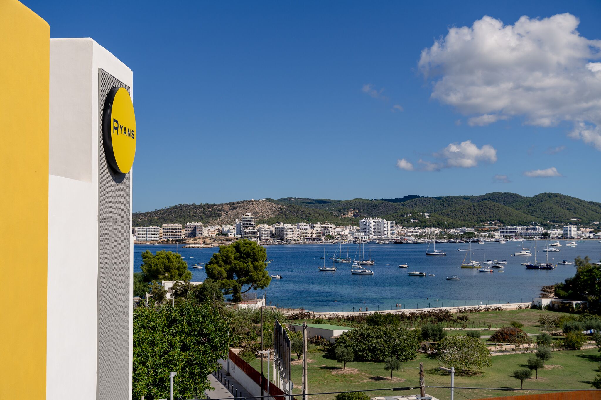 Foto - Ryans Lolas - Adults Only