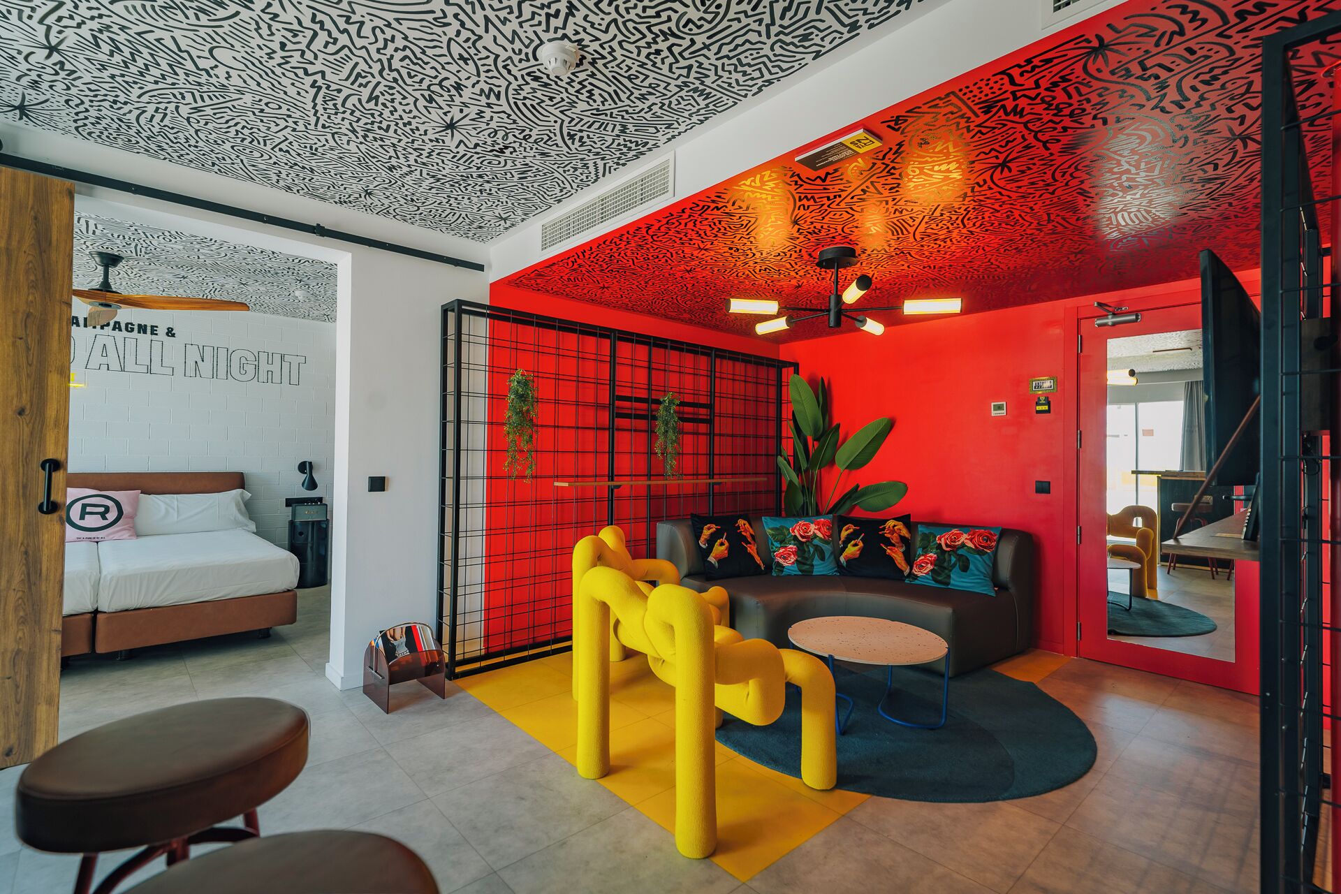 Suite, Pool View (Room 666) | Living area