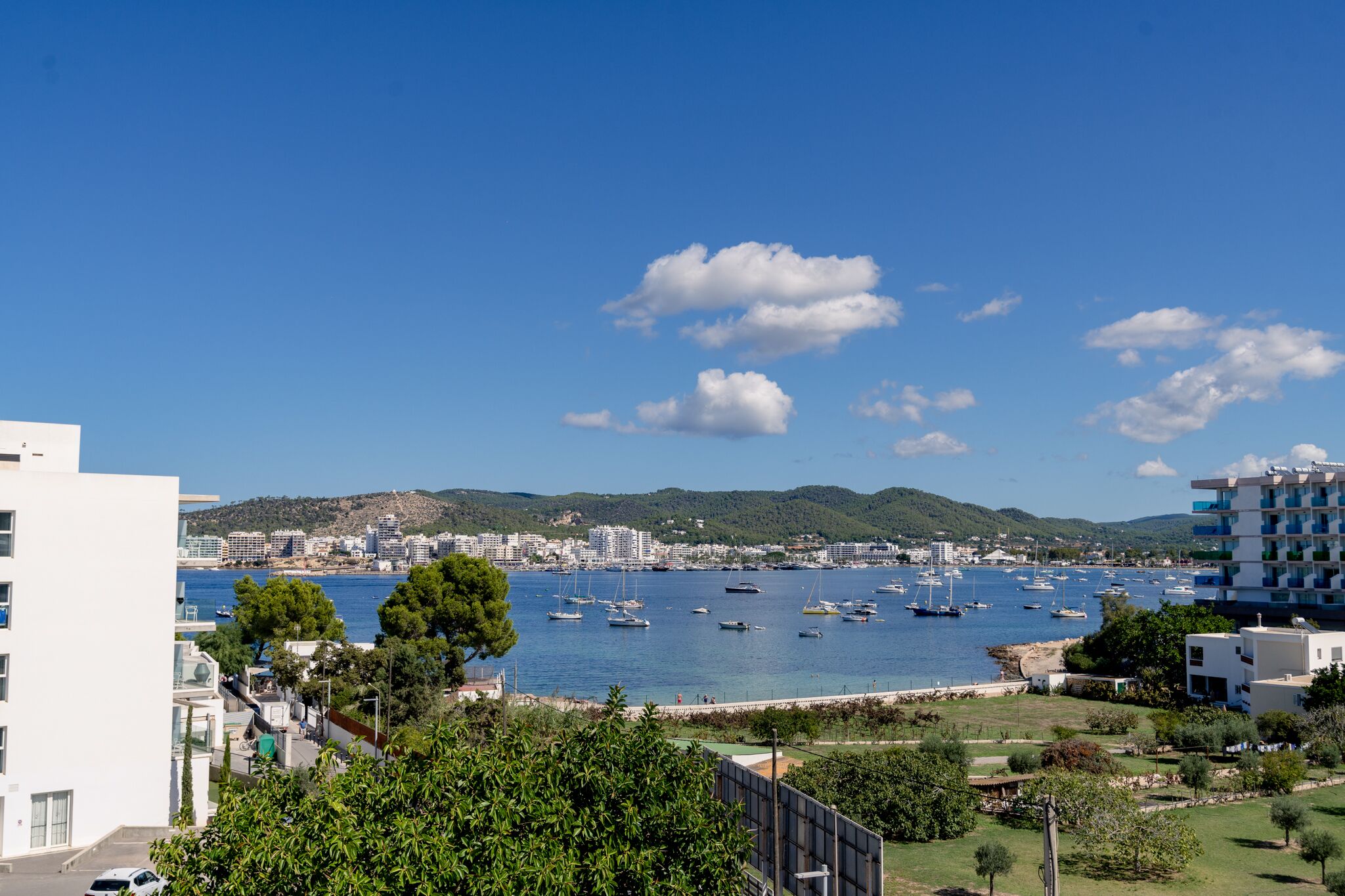 Foto - Ryans Lolas - Adults Only