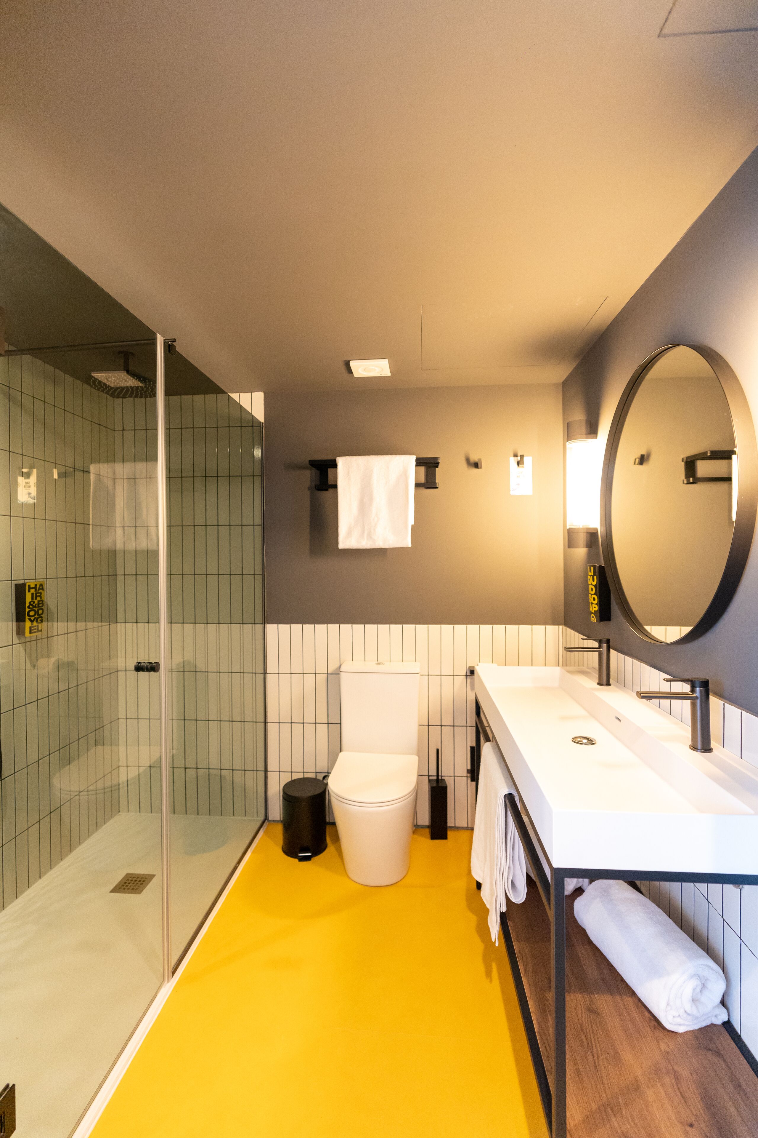 Foto - Ryans Lolas - Adults Only