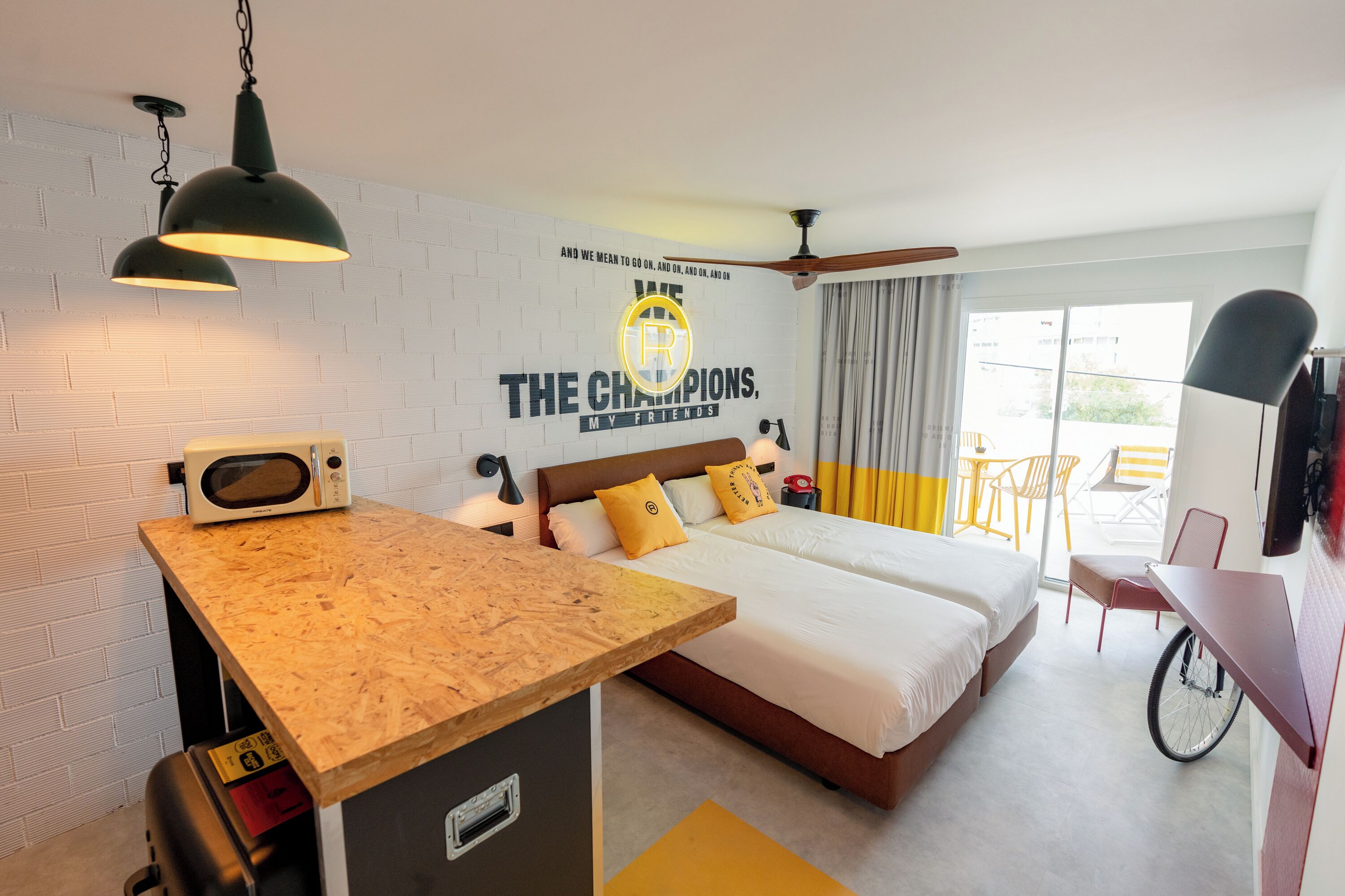 Studio, Balcony, Sea View | Premium bedding, down duvets, memory-foam beds, minibar