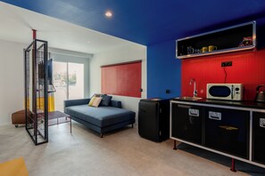 Bộ đồ giường cao cấp, chăn bông, nệm cao su hoạt tính (memory foam) 