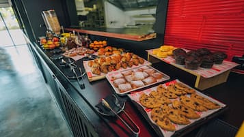 Daily buffet breakfast for a fee
