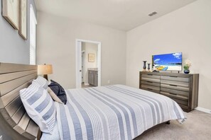6 bedrooms, WiFi, bed sheets