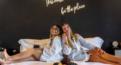 Luxury Rental | POOL | KING Bed | Serene