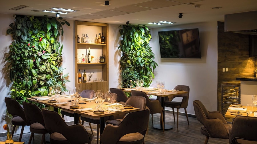 Kistücsök Food & Room