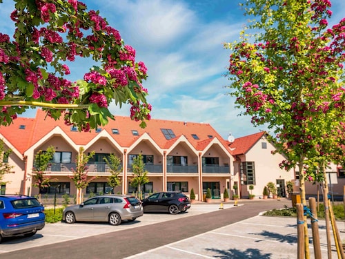 Kistücsök Food & Room