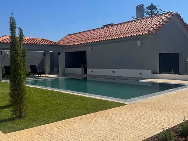 Piscine extérieure, piscine chauffée