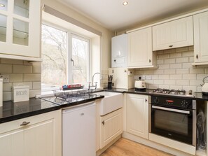 Cottage | Dapur pribadi | Lemari es, mesin pencuci piring, ketel listrik, dan pemanggang roti