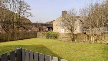 Cottage | Property grounds