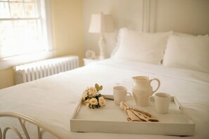 Colonial Room 2 - Chimney Hill Estate Inn (Lambertville)