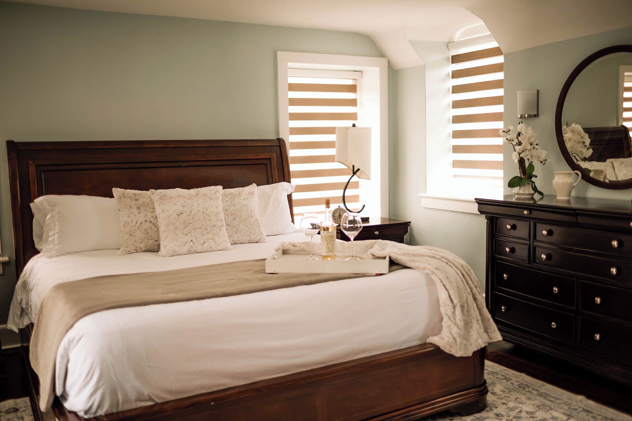 ห้องคลาสสิก | ห้องพักตกแต่งอย่างมีเอกลักษณ์, ตกแต่งพิเศษโดยเฉพาะ, เตารีด/โต๊ะรีดผ้า