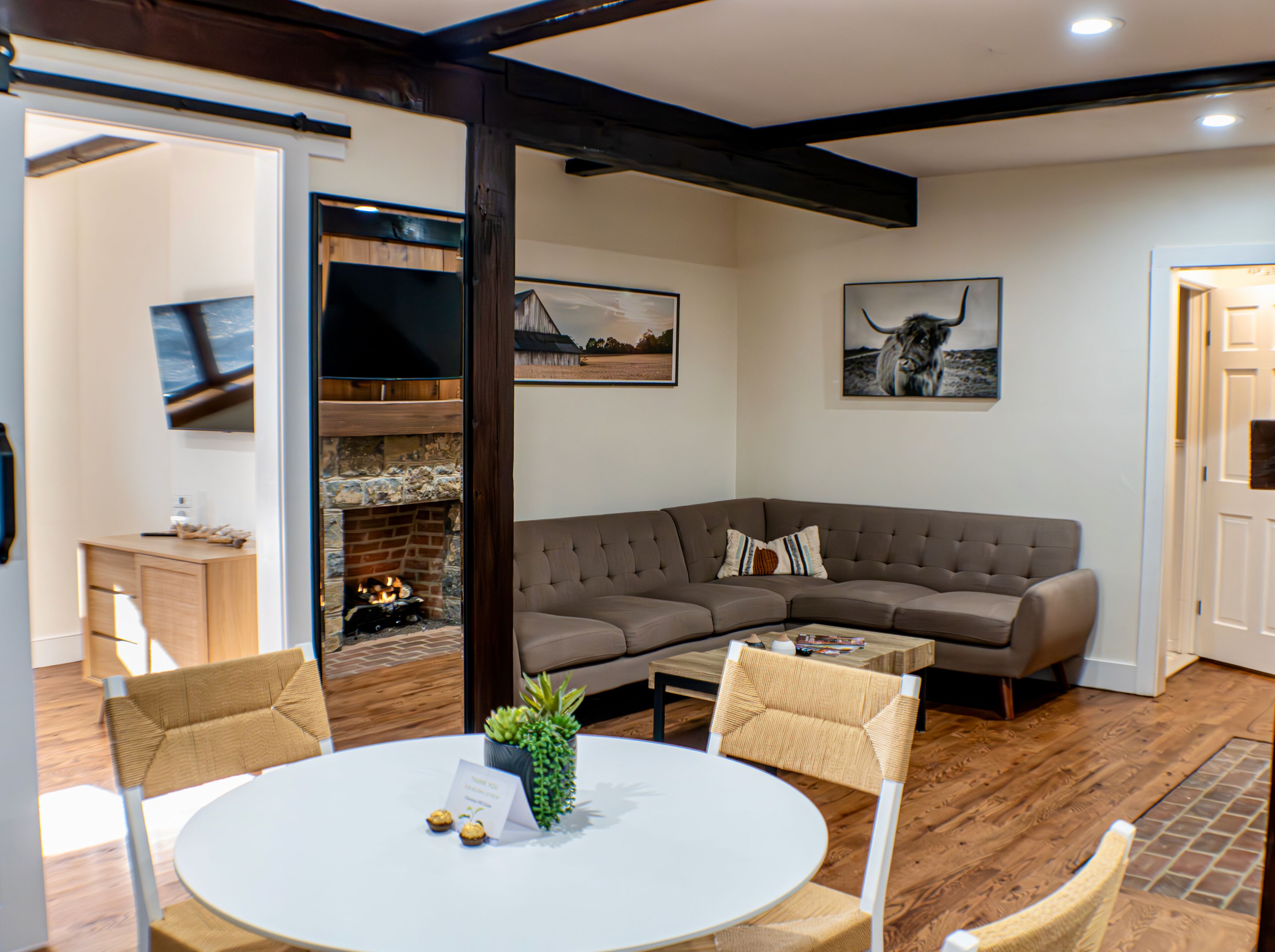 Suíte empresarial | Cozinha privada | Talheres/pratos/utensílios de cozinha