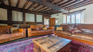Cottage | Living room