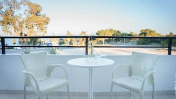 Classic Studio, Sea View, Garden Area | Balcony