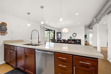 Fridge, microwave, oven, stovetop. Contemporary Resort w/ Heated Pool+Sports Court