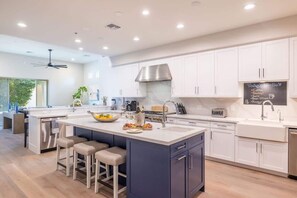 Fridge, microwave, oven, stovetop - Private Theater, Swim-up Bar, Bowling Alley, Pool (Scottsdale)