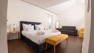 Egyptian cotton sheets, premium bedding, pillow-top beds, desk