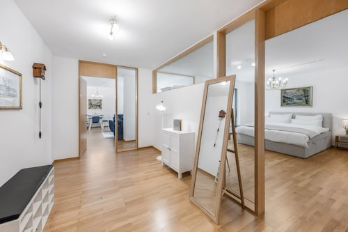 Two-room apartment in the city center with underground parking space