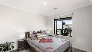 4 bedrooms, individually decorated, individually furnished, free WiFi