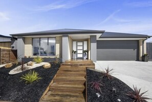 Front of property - Luxury holiday rental (Inverloch)
