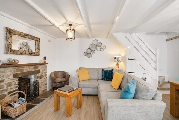 TV, fireplace, offices