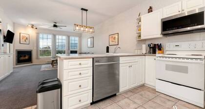 Riverside Twin `A` | Balcony | King Bed | Spacious