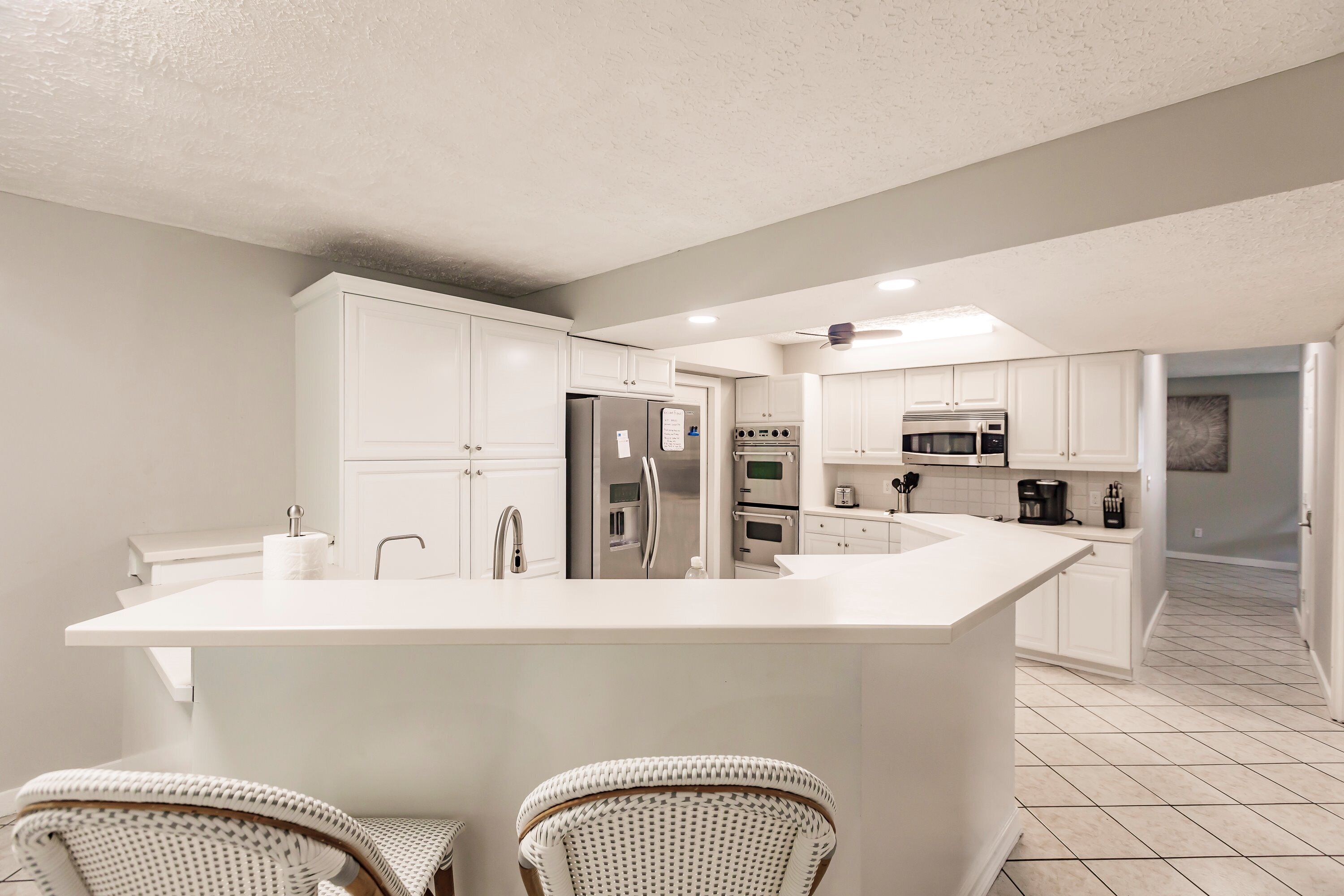 Sleeps 14- Resort Style Pool- Balcony- Two Stories- 4 Bedrooms- 2 Bathrooms