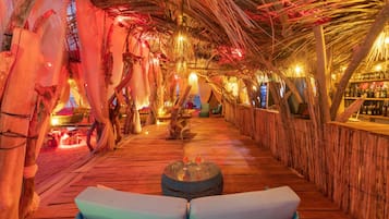 Bar lounge