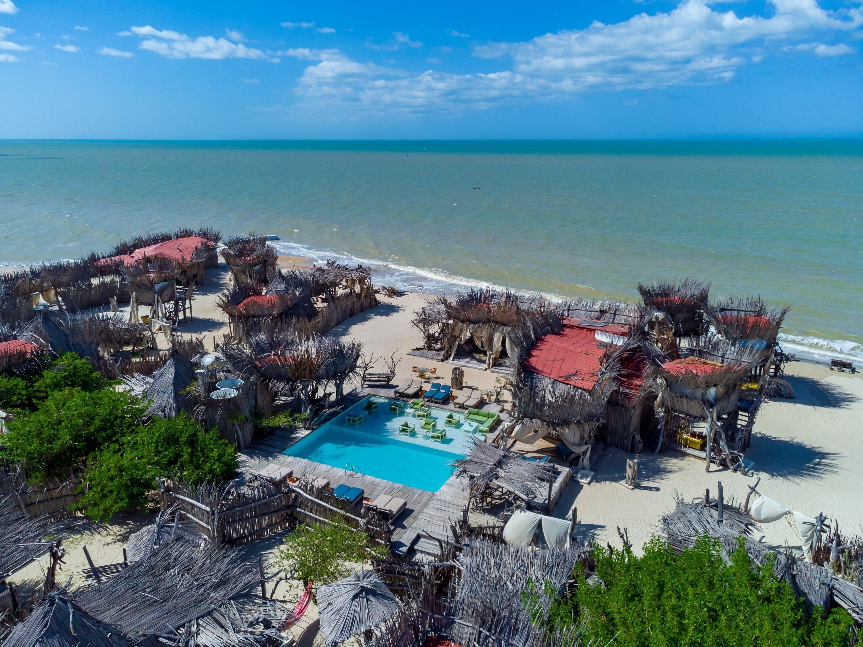 Kolam renang terbuka 