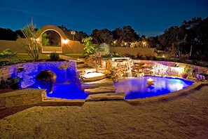 Pool - Wizard's Guest Cottage (Austin)
