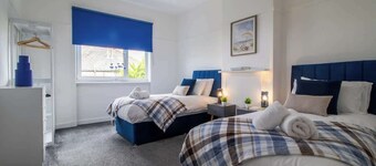 Bella House| Fresh 3 Bed Apt in Glasgow | Sleeps 5