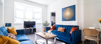 Bright and Stylish 3-Bed Flat in Glasgow