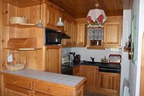 Frigorifero, microonde, forno, lavastoviglie
