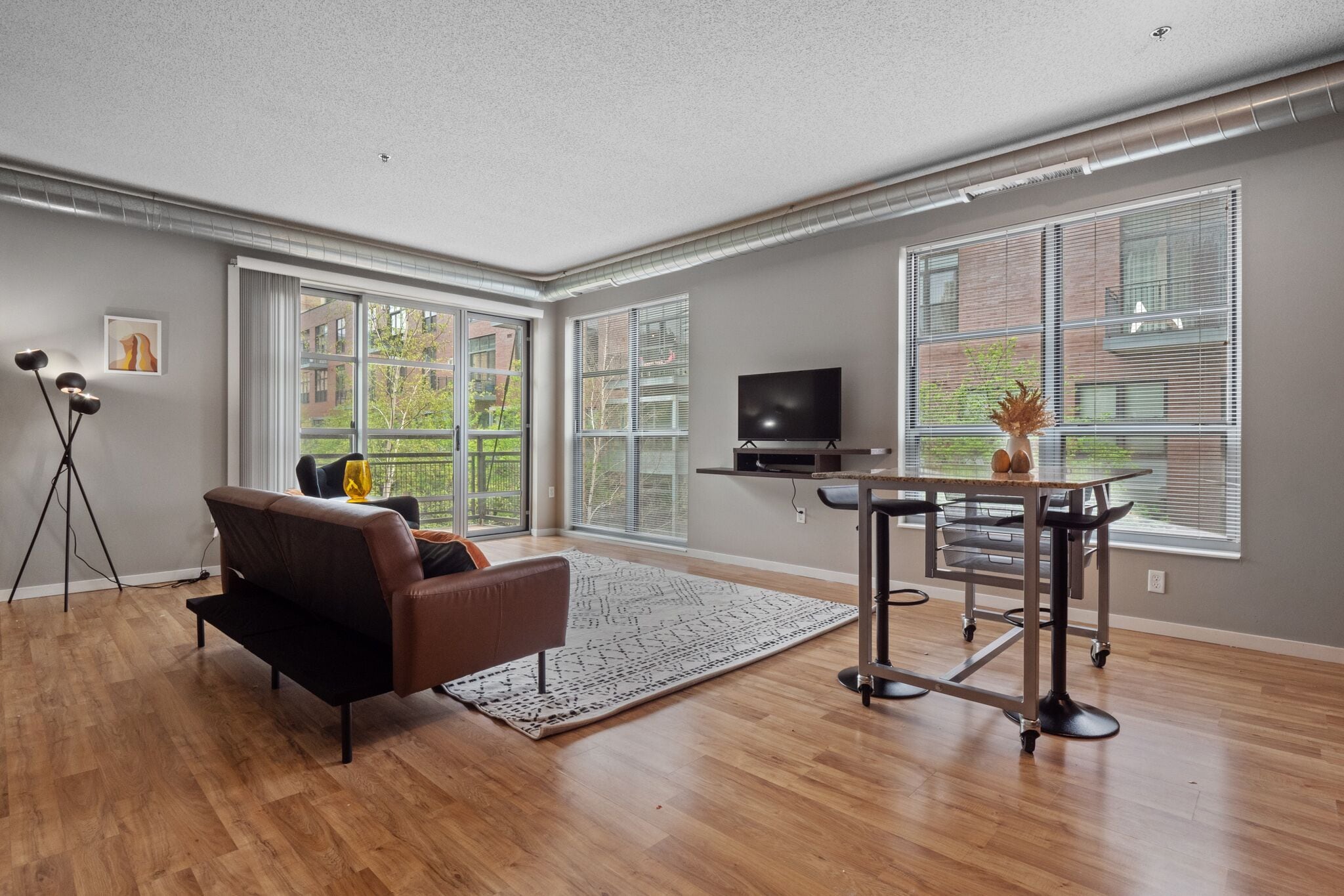 Discover the Perfect Modern Condo in Downtown Minneapolis 255