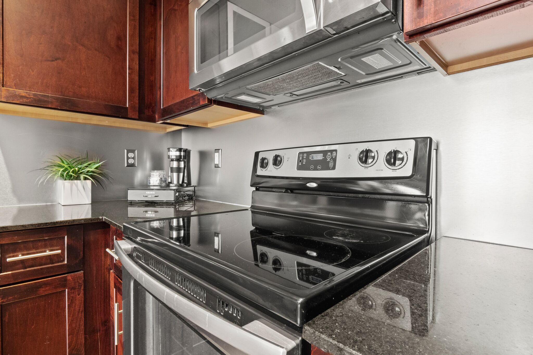 Charm and Style Meet in This Stunning Condo in the Heart of Minneapolis 404