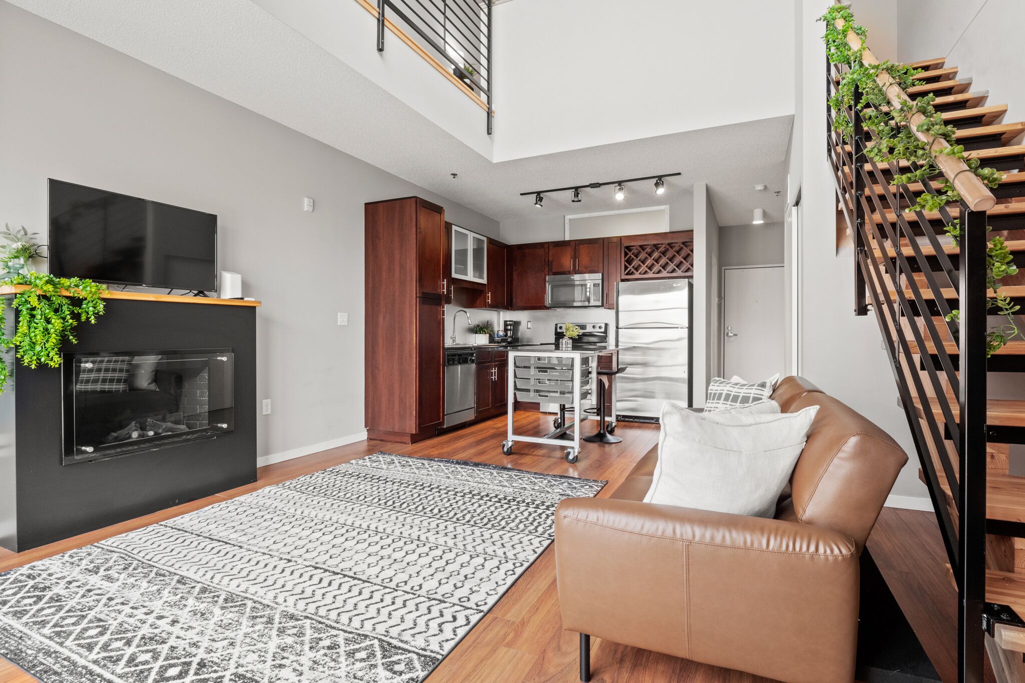 Charm and Style Meet in This Stunning Condo in the Heart of Minneapolis 404