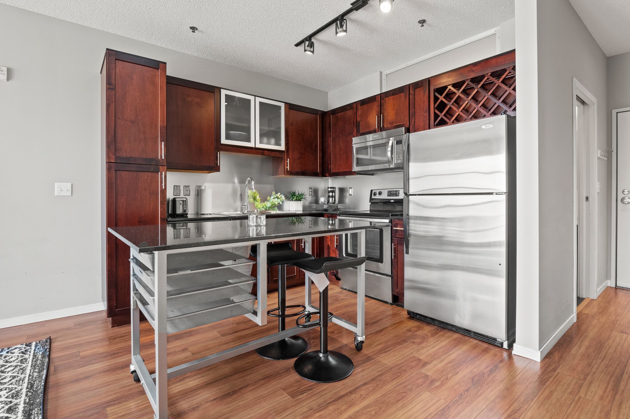 Charm and Style Meet in This Stunning Condo in the Heart of Minneapolis 404