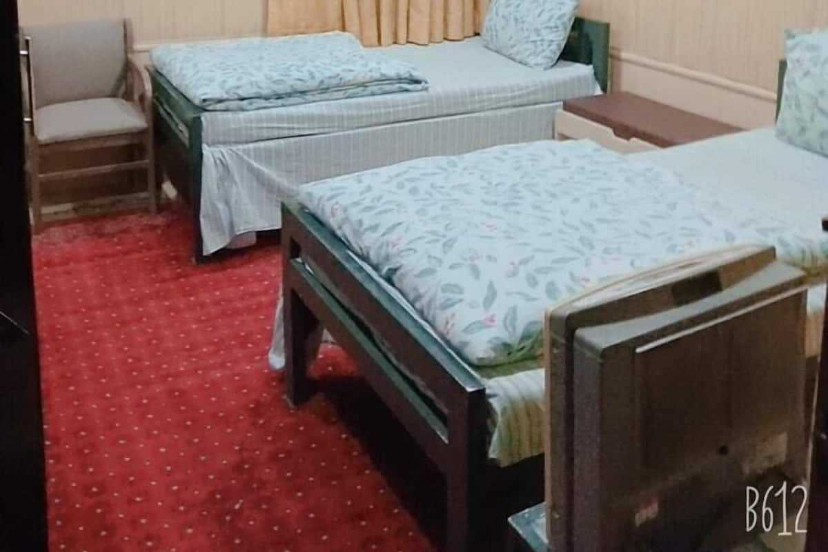 Standard Triple Room | Iron/ironing board, free WiFi, bed sheets