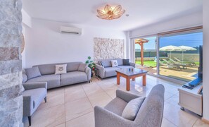Villa Onay 3 | Living area | TV - Nergiz Villas (Kas)