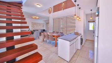 Villa Onay 3 | Wohnbereich | Fernseher