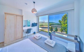 Premium bedding, down duvets, individually decorated - Nergiz Villas (Kas)