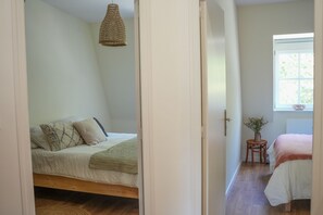 3 chambres, fer et planche à repasser, lit parapluie, Wi-Fi gratuit
