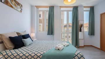 2 slaapkamers, een strijkplank/strijkijzer, reisbedje, wifi