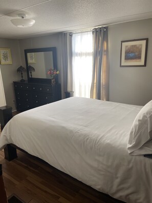 3 chambres, bureau, fer et planche à repasser, Wi-Fi gratuit