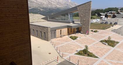 Charming T3 in a residence close to the slopes and shops South-facing balcony